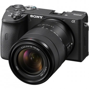 Sony A6600 + 18-135 mm f/3.5-5.6 OSS 